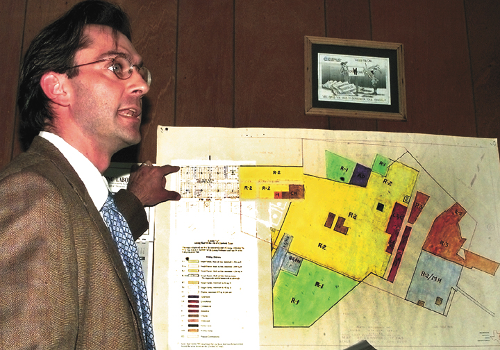 Brad Newsom makes a presentation to the Crawford City Council in 2001. — Lone Star Iconoclast Photo